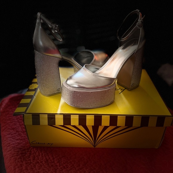 Sam Edelman Circus - Picture 8 of 8